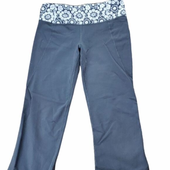 Lululemon Gather & Crow Gray Floral Capri Leggings - Picture 3 of 5